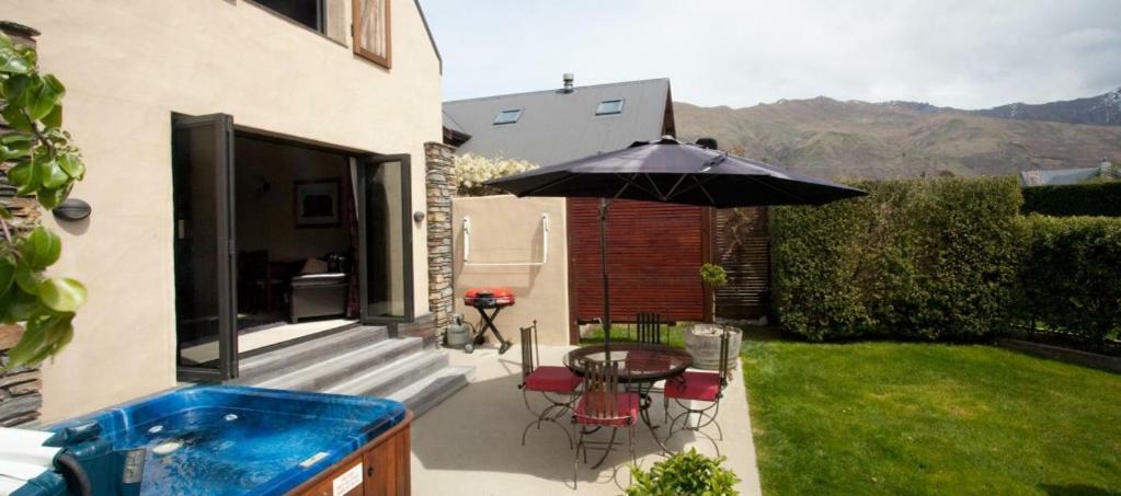 Charming Wanaka Cottage Exterior photo